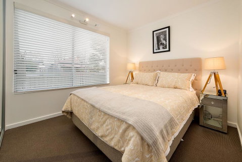 The Executive - Central & Sophisticated - Accommodation Noosa 2