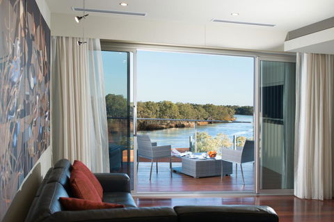 The Frames - Accommodation Noosa 1