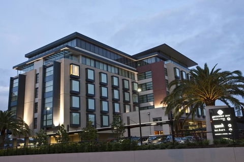 The Gateway Inn, Newcastle - Accommodation Noosa 0