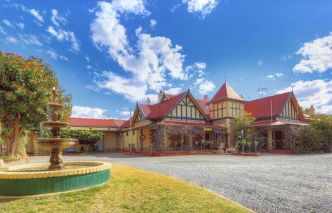 The Lodge Outback Motel - Accommodation Noosa 0