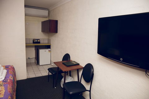 The Miners Rest Motel - Accommodation Noosa 1