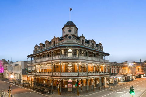 The National Hotel - Accommodation Noosa 0