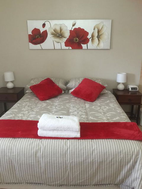 The Nosh & Nod - Avon Terrace - Accommodation Noosa 3