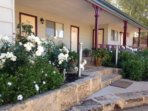 The Nosh & Nod - Avon Terrace - Accommodation Noosa 0