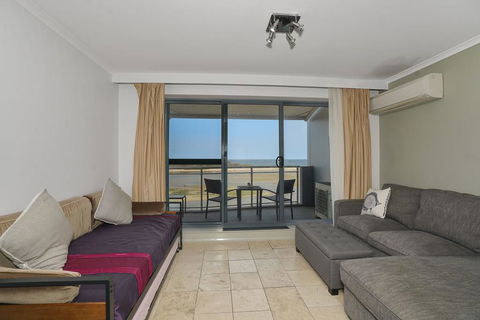 The Oaks Waterfront Resort, Unit 509 - Accommodation Noosa 2