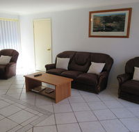 The Salamander' 99 Salamander Way - aircon  large yard for kids - Accommodation Noosa