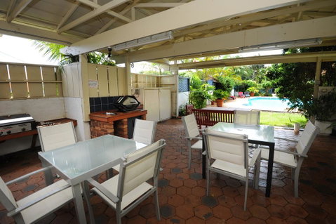 The Tahitian Holiday Apartments - Accommodation Noosa 2