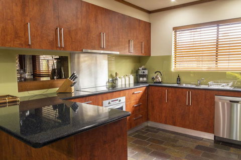 The Townhouse - Accommodation Noosa 2