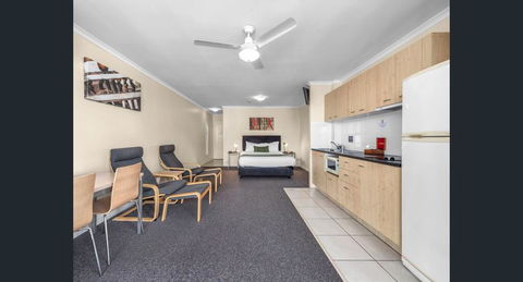 The Wellington Apartment Hotel - Accommodation Noosa 2