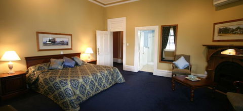 The York Palace Hotel - Accommodation Noosa 2