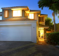 Theme Park HolidayTownhouse - Accommodation Noosa