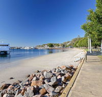 Tomaree Townhouse' 5/26-28 Tomaree Street - large air conditioned townhouse  WIFI - Accommodation Noosa