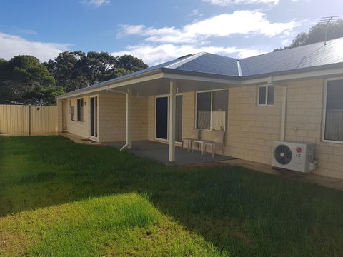 Towncrackers Guest House - Accommodation Noosa 1