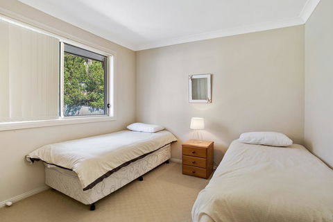 Townhouse On Tomaree - Central To CBD - Accommodation Noosa 1