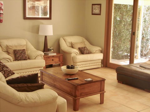 Tranquil Vistas - Accommodation Noosa 2
