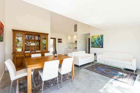 Two Doors - Accommodation Noosa 3