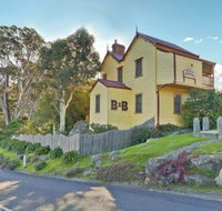 Two Story Bed and Breakfast - Accommodation Noosa