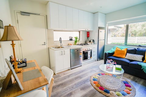 U1 Brunswick Living Brand New Apartment Close To Airport And CBD - Accommodation Noosa 0