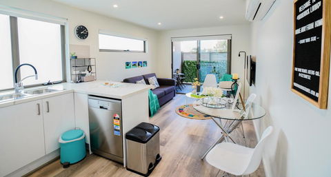 U101 Brunswick Living Brand New Deluxe Balcony Apartment Close To Airport And CBD - Accommodation Noosa 0