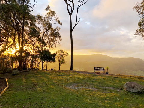 Valley View Luxury Retreat - Accommodation Noosa 1