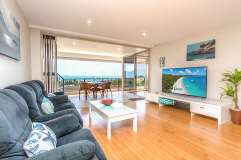 VIEWS ON ELSHEBY - Accommodation Noosa 0