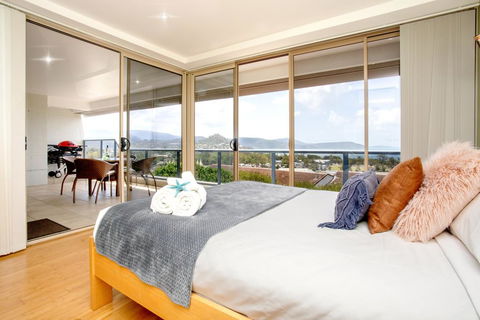 VIEWS ON ELSHEBY - Accommodation Noosa 1