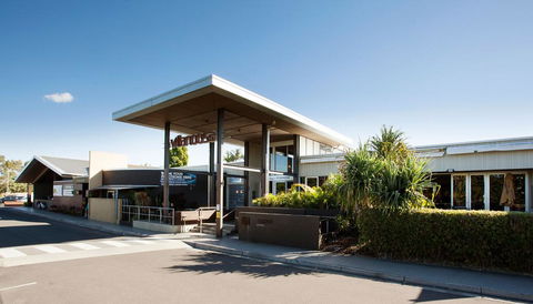 Villa Noosa Hotel - Accommodation Noosa 0
