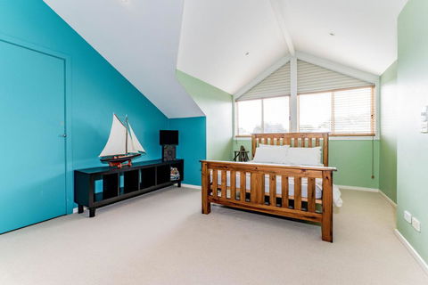 WALKIN' ON SUNSHINE - Accommodation Noosa 2