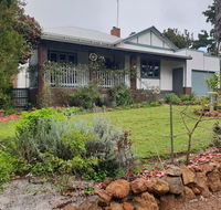 Walnut Cottage - 2 bedroom pet friendly country cottage - Accommodation Noosa