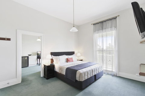 The Riversleigh - Accommodation Noosa 24