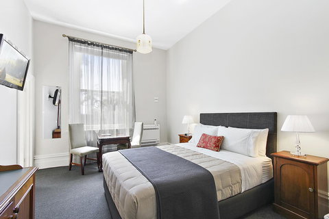 The Riversleigh - Accommodation Noosa 25