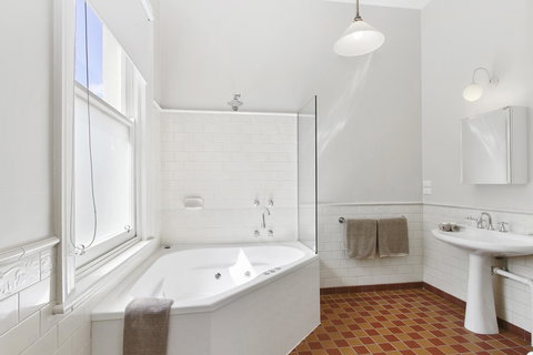 The Riversleigh - Accommodation Noosa 19