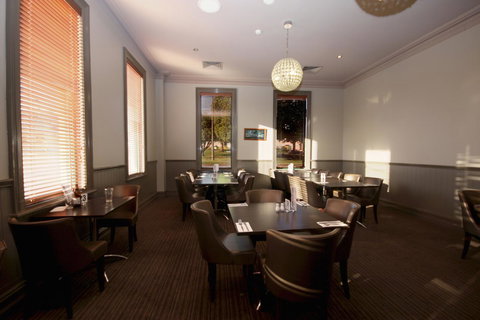 Mitchell River Tavern - Accommodation Noosa 7