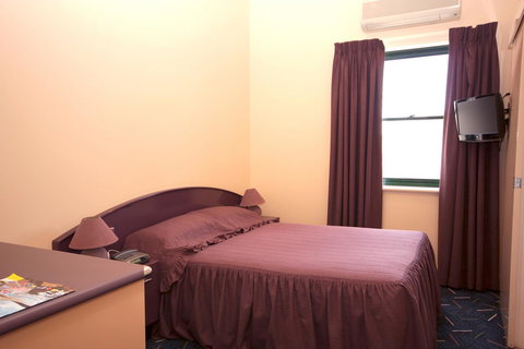 Mitchell River Tavern - Accommodation Noosa 15