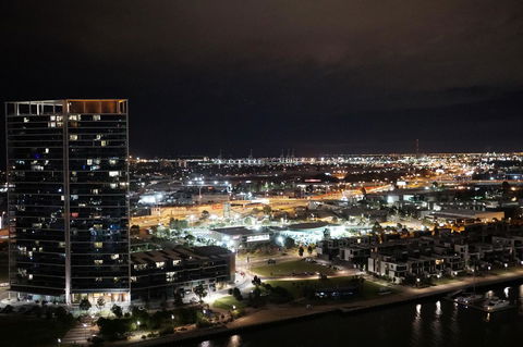 Auzzie Apartments Docklands, Melbourne - Accommodation Noosa 15