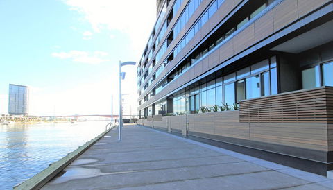Auzzie Apartments Docklands, Melbourne - Accommodation Noosa 14