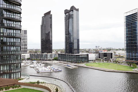 Auzzie Apartments Docklands, Melbourne - Accommodation Noosa 19