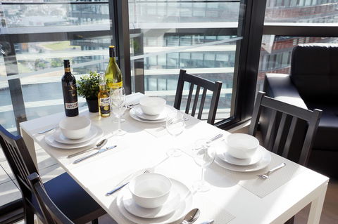 Auzzie Apartments Docklands, Melbourne - Accommodation Noosa 31