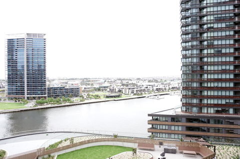 Auzzie Apartments Docklands, Melbourne - Accommodation Noosa 6
