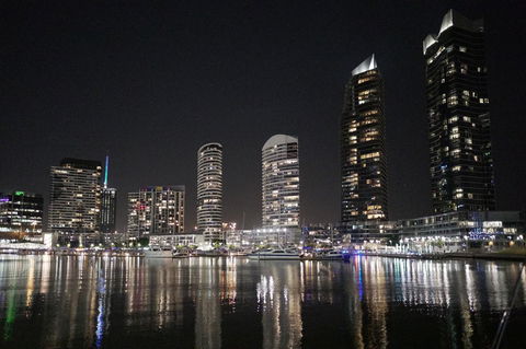 Auzzie Apartments Docklands, Melbourne - Accommodation Noosa 0