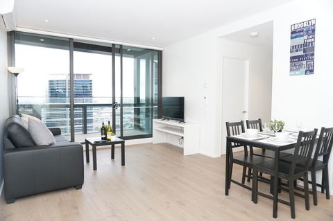 Auzzie Apartments Docklands, Melbourne - Accommodation Noosa 39
