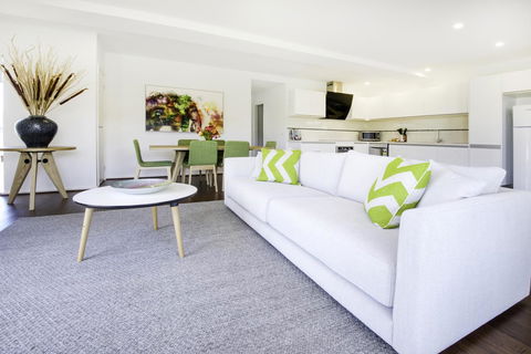 Phillip Island Towers - Accommodation Noosa 7