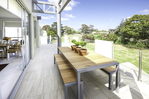 Phillip Island Towers - Accommodation Noosa 3