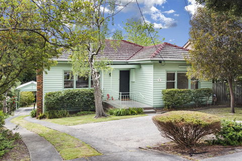 Hillside House - Accommodation Noosa 0
