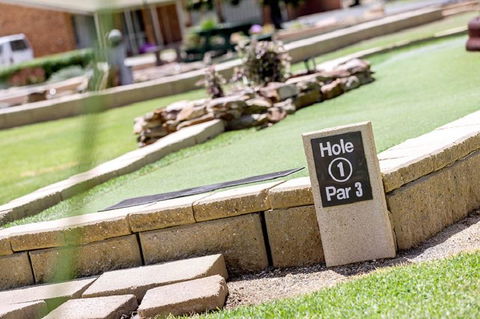 Lakeside Country Club - Accommodation Noosa 5