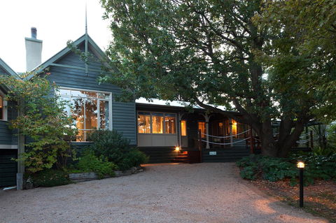 Oak Tree Lodge - Accommodation Noosa 9