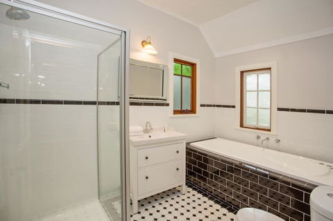 Oak Tree Lodge - Accommodation Noosa 37