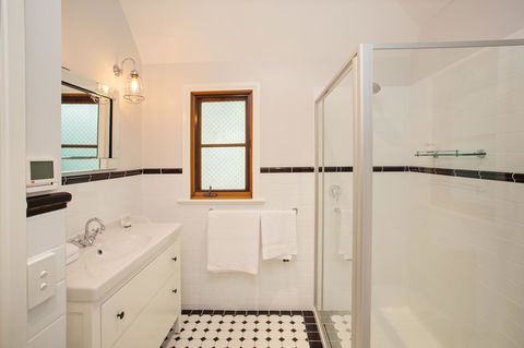 Oak Tree Lodge - Accommodation Noosa 35