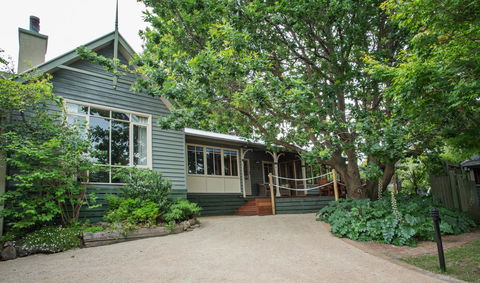Oak Tree Lodge - Accommodation Noosa 3