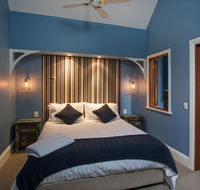 Oak Tree Lodge - Accommodation Noosa